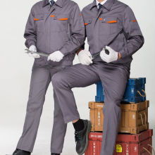 勞保服裝 守護工人健康的堅實防線